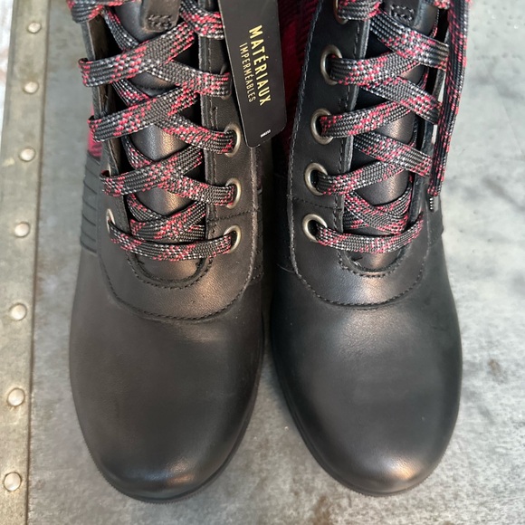 SOREL Lexie Wedge Boots in Tartan Black - Picture 10 of 13